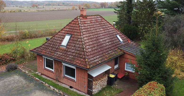 Einfamilienhaus Luftaufnahme Immobilie Außenansicht