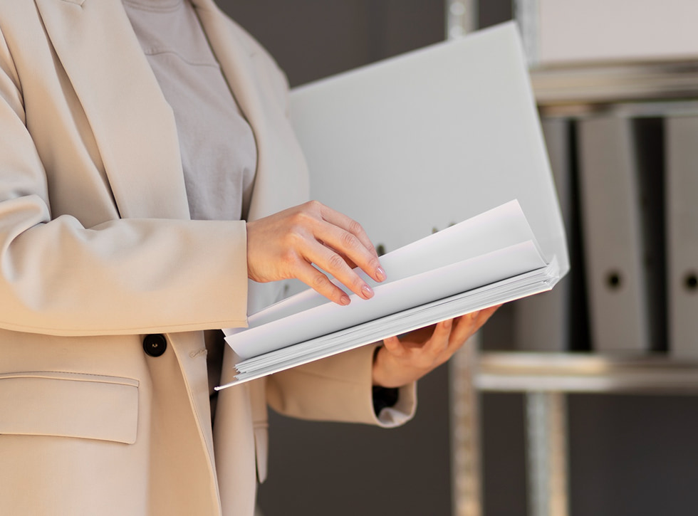 Immobilien Dokumente Ordner Und Unterlagen Prüfen